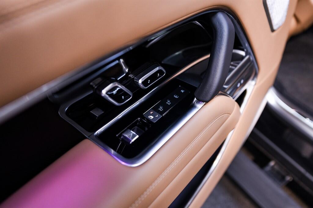 Land Rover Range Rover - Image 23