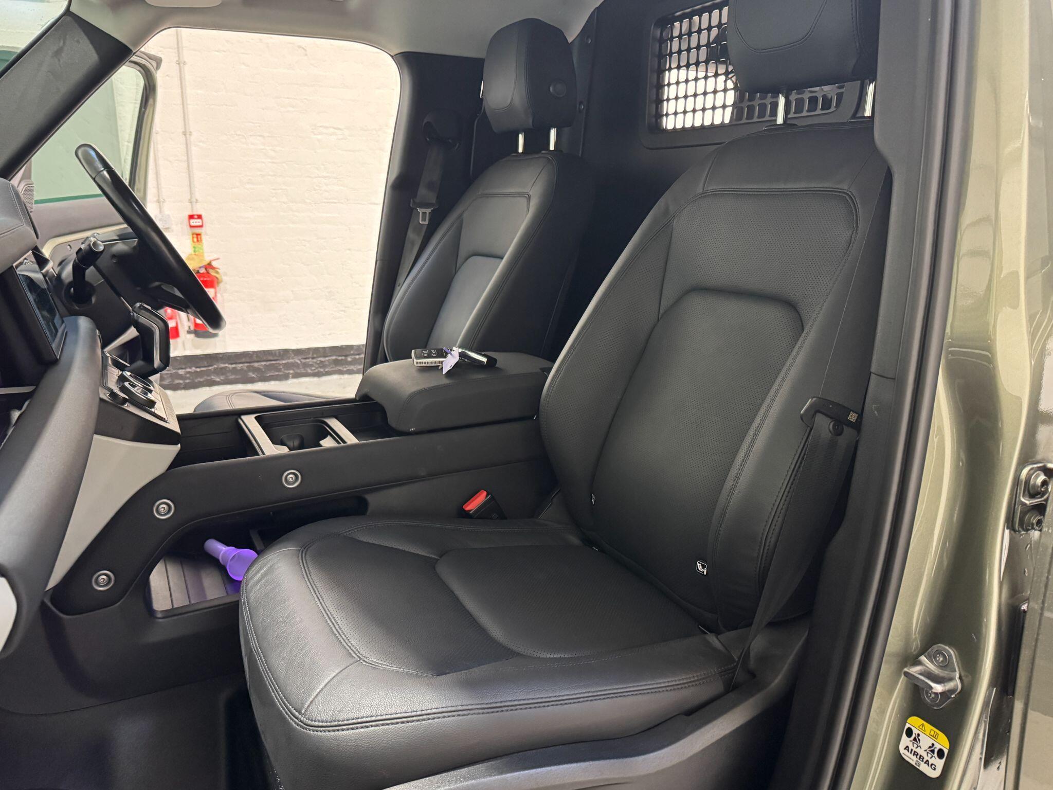 Land Rover Defender 110 - Image 46