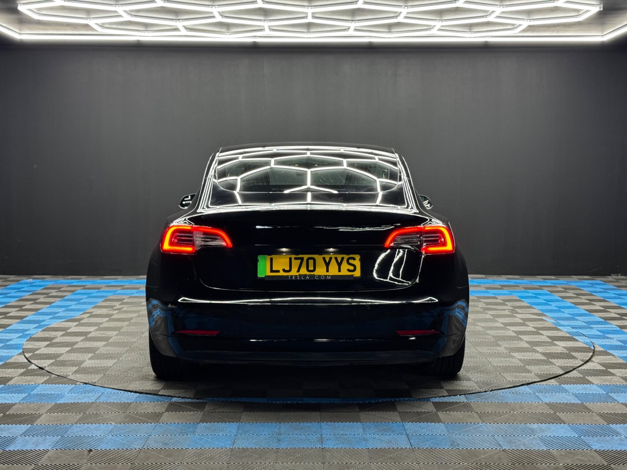 Tesla Model 3 - Image 6