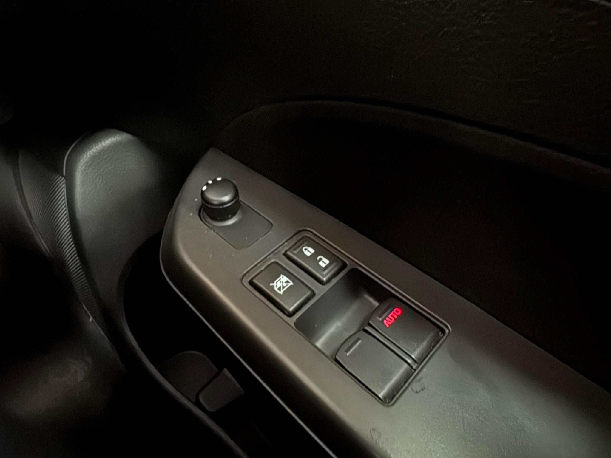 Suzuki Swift - Image 16