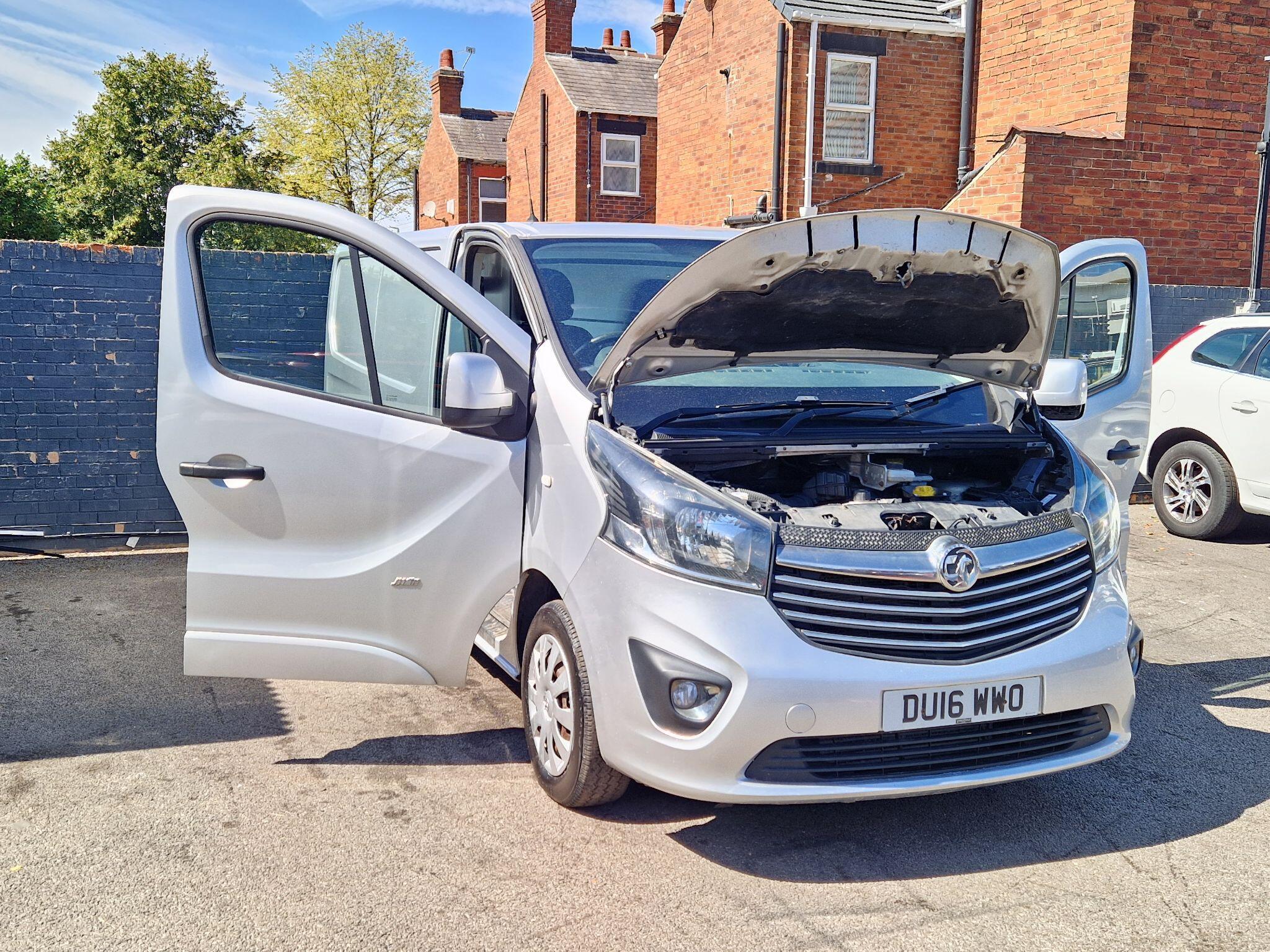 Vauxhall Vivaro - Image 12