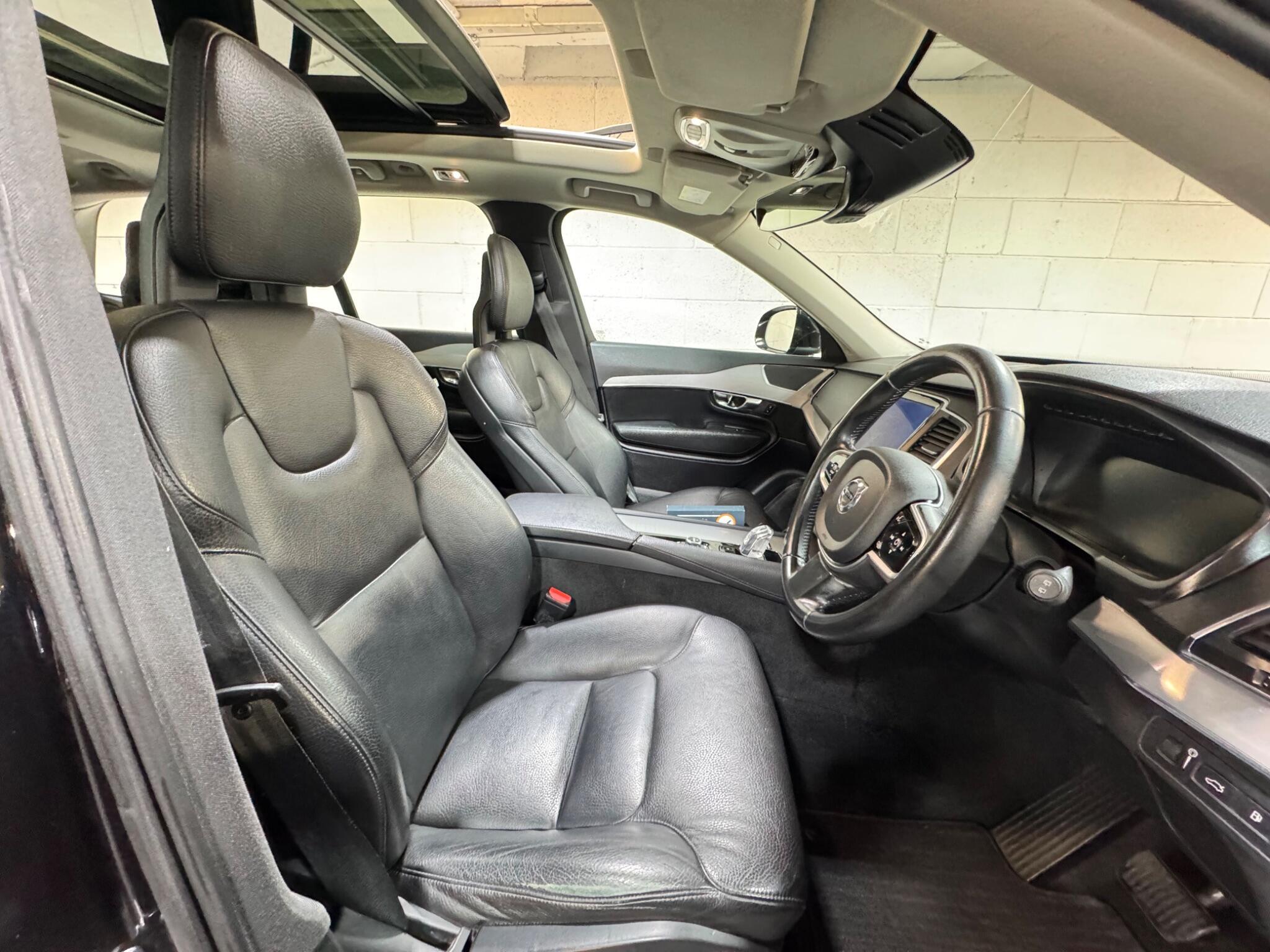 Volvo XC90 - Image 8