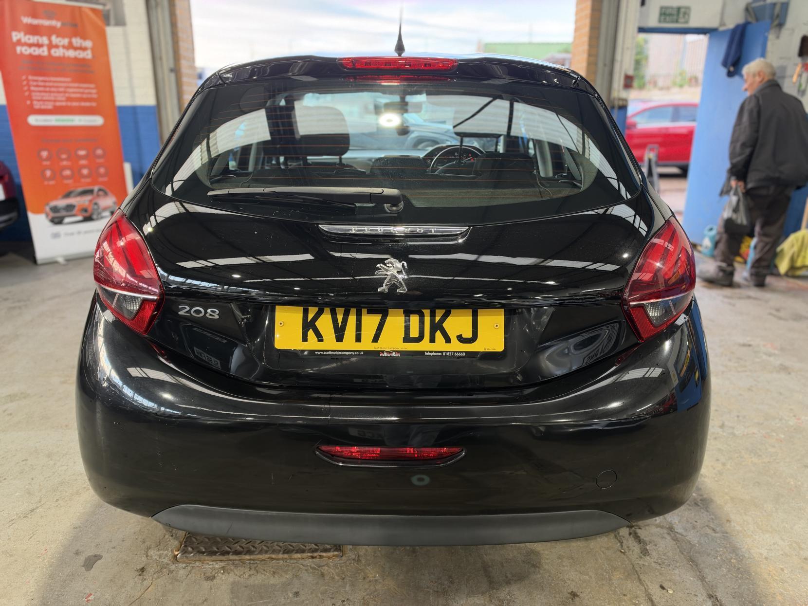 Peugeot 208 - Image 7