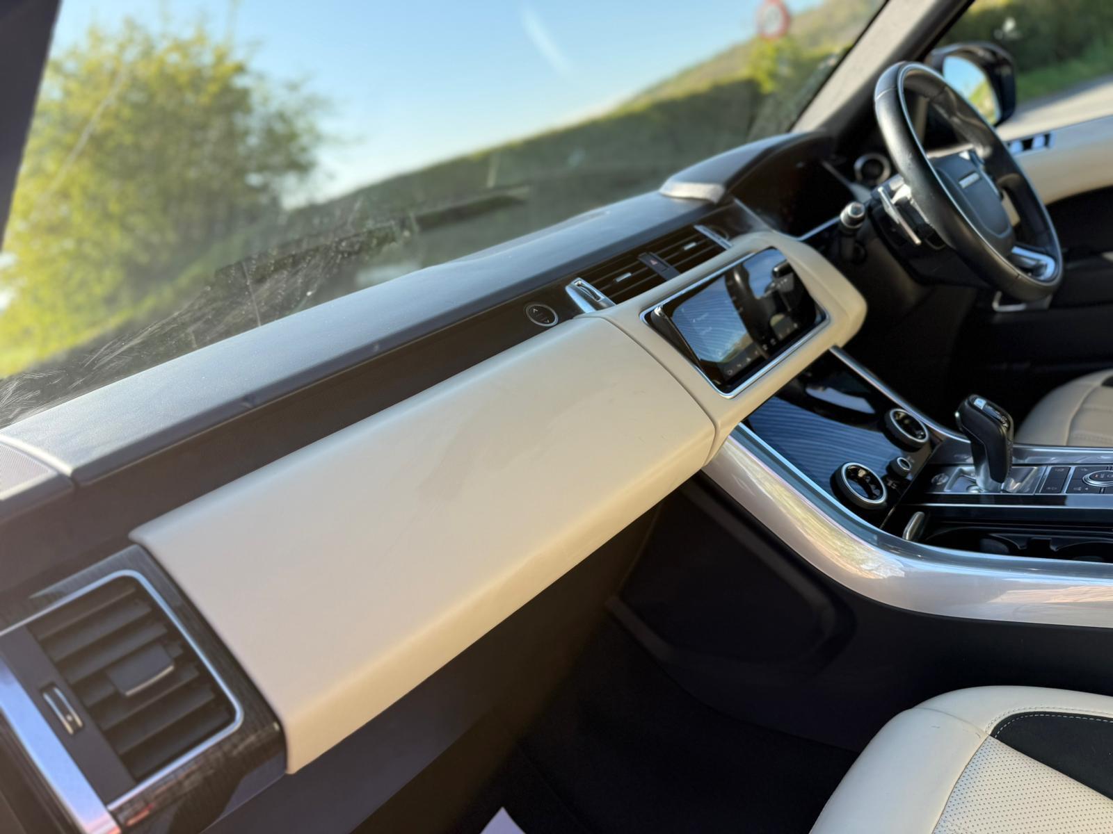 Land Rover RANGE ROVER SPORT - Image 16