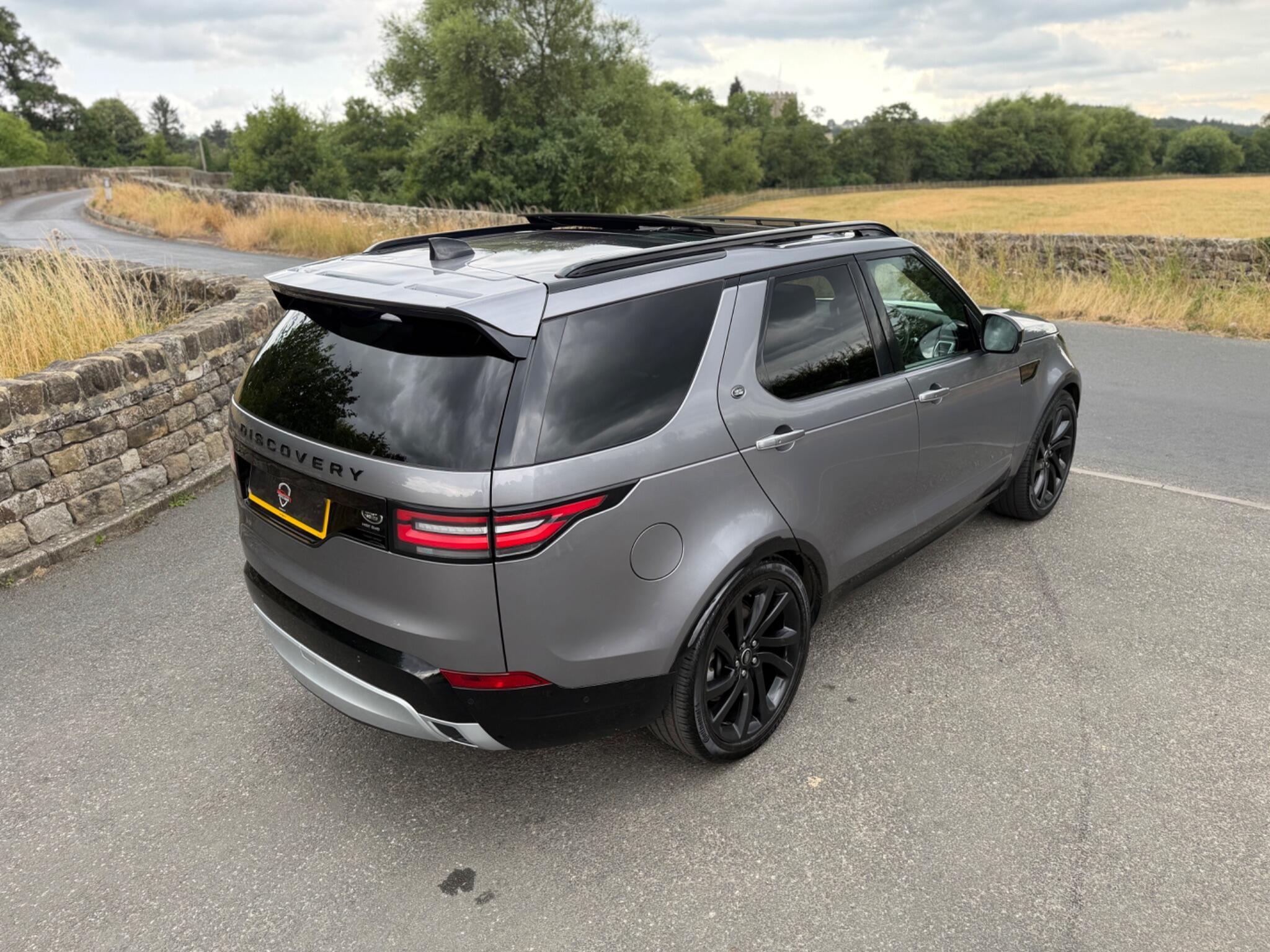 Land Rover Discovery - Image 12