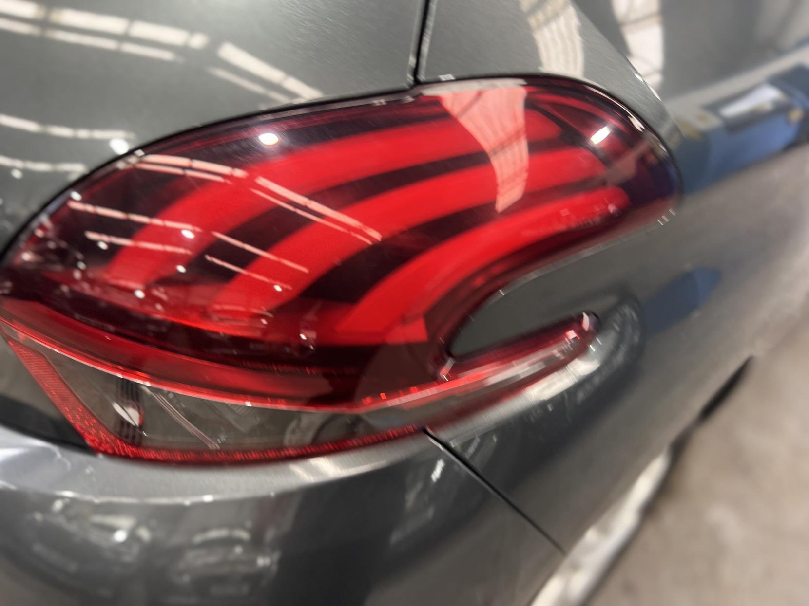 Peugeot 208 - Image 14