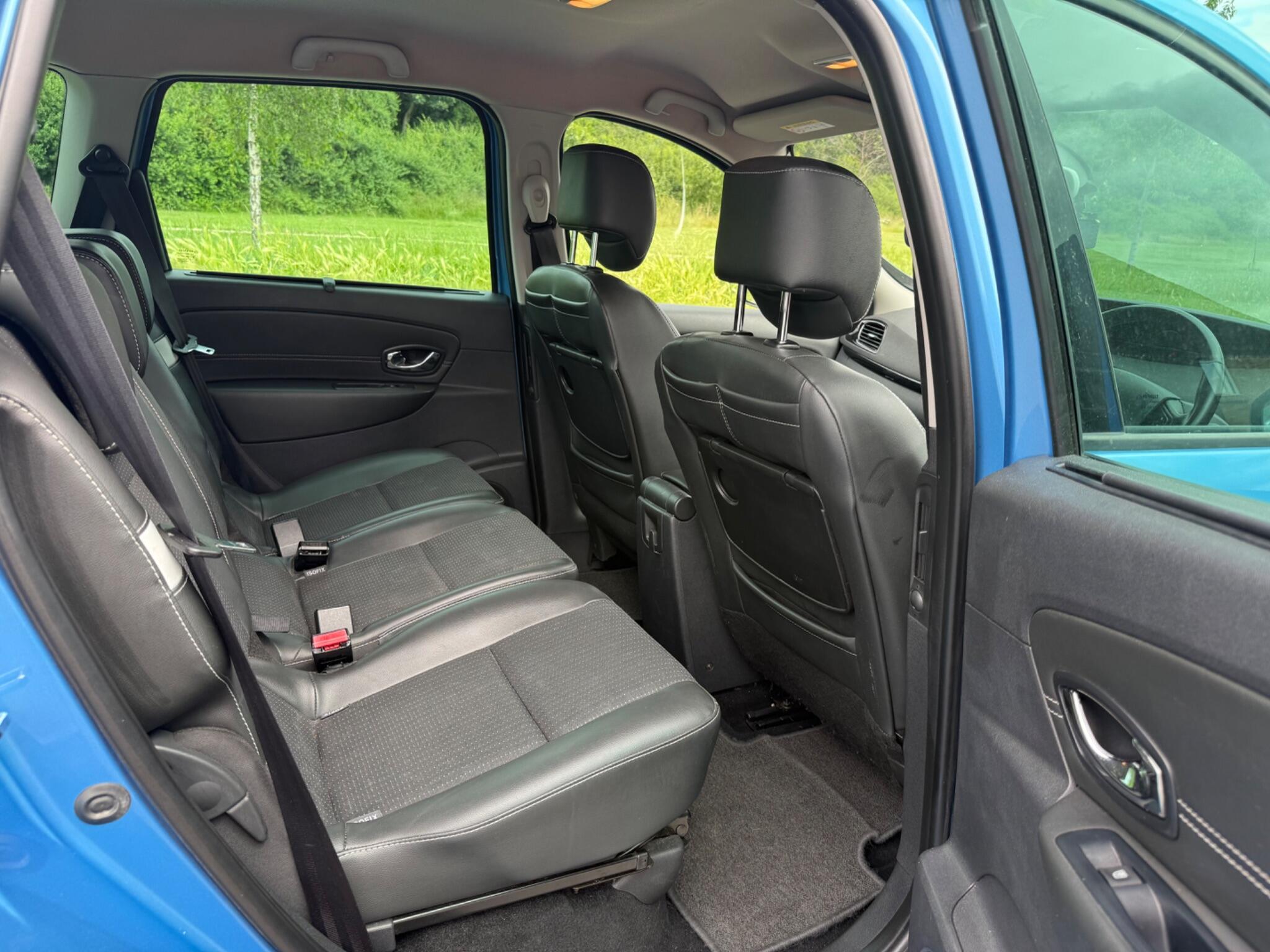 Renault Scenic - Image 14