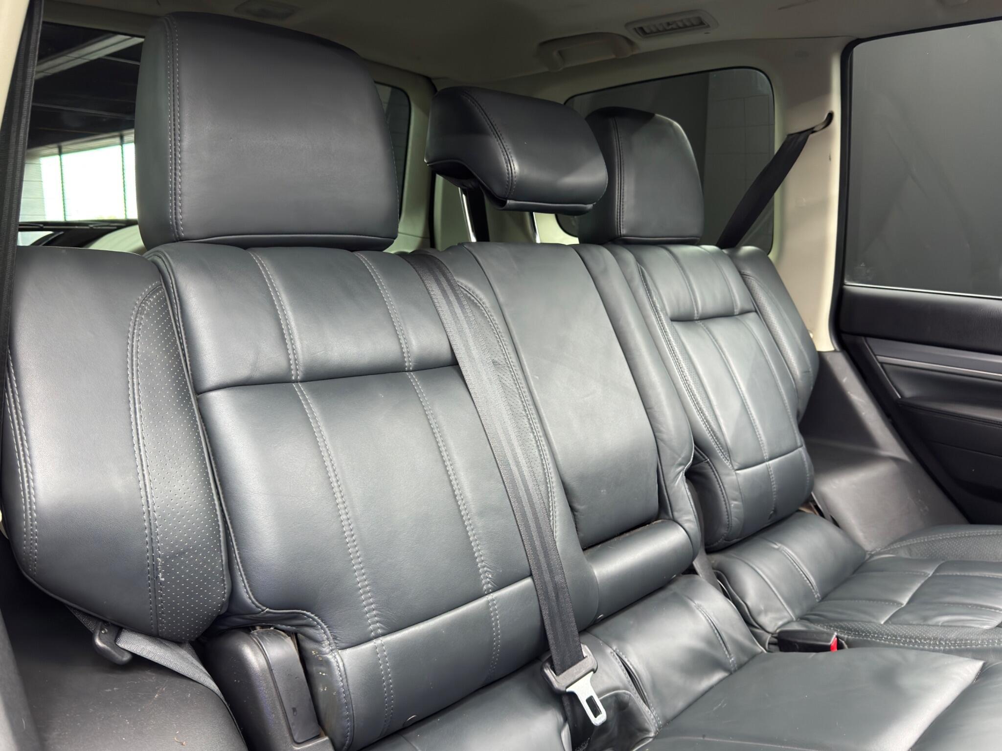 Mitsubishi Shogun - Image 15