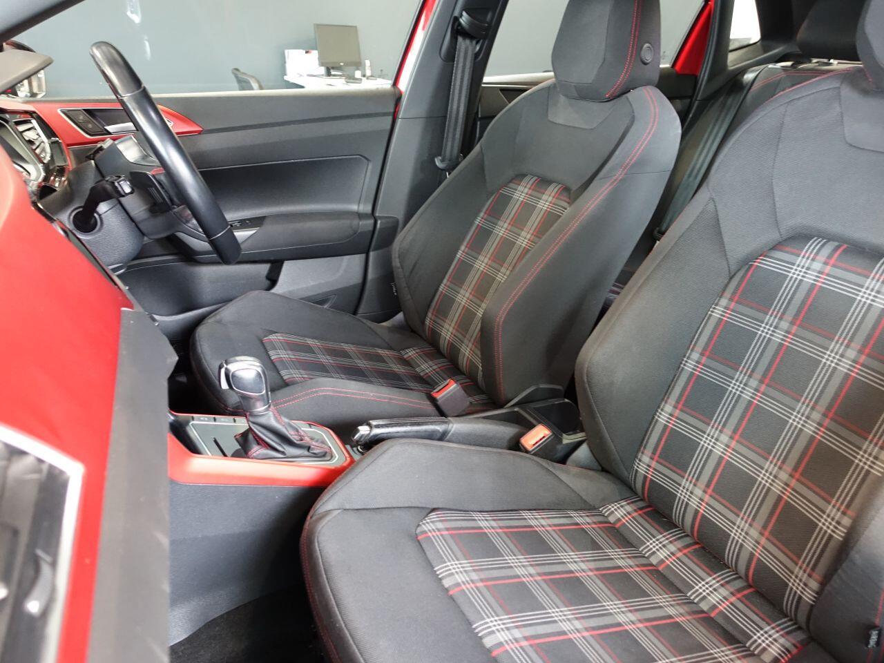Volkswagen Polo - Image 12