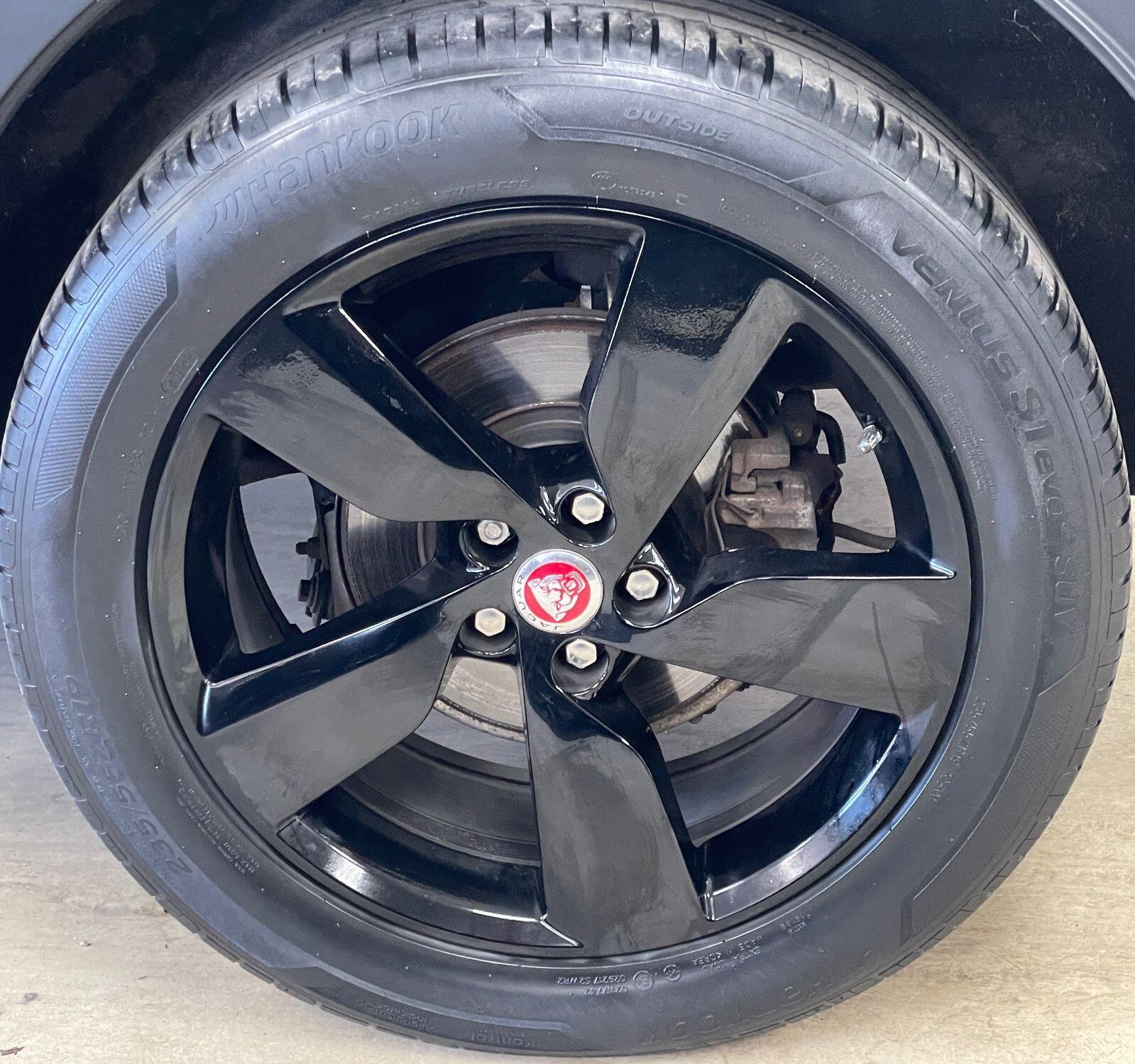 Jaguar E-Pace - Image 13
