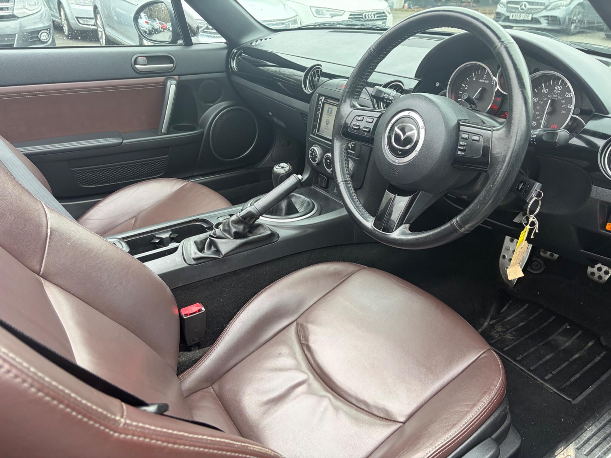 Mazda MX-5 - Image 35