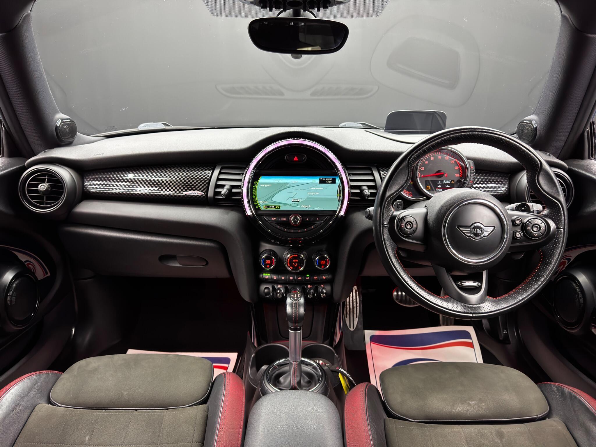 MINI Hatch - Image 10