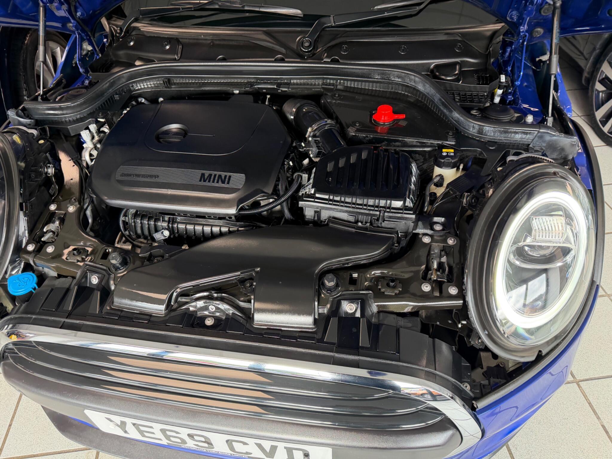 MINI Hatch - Image 18