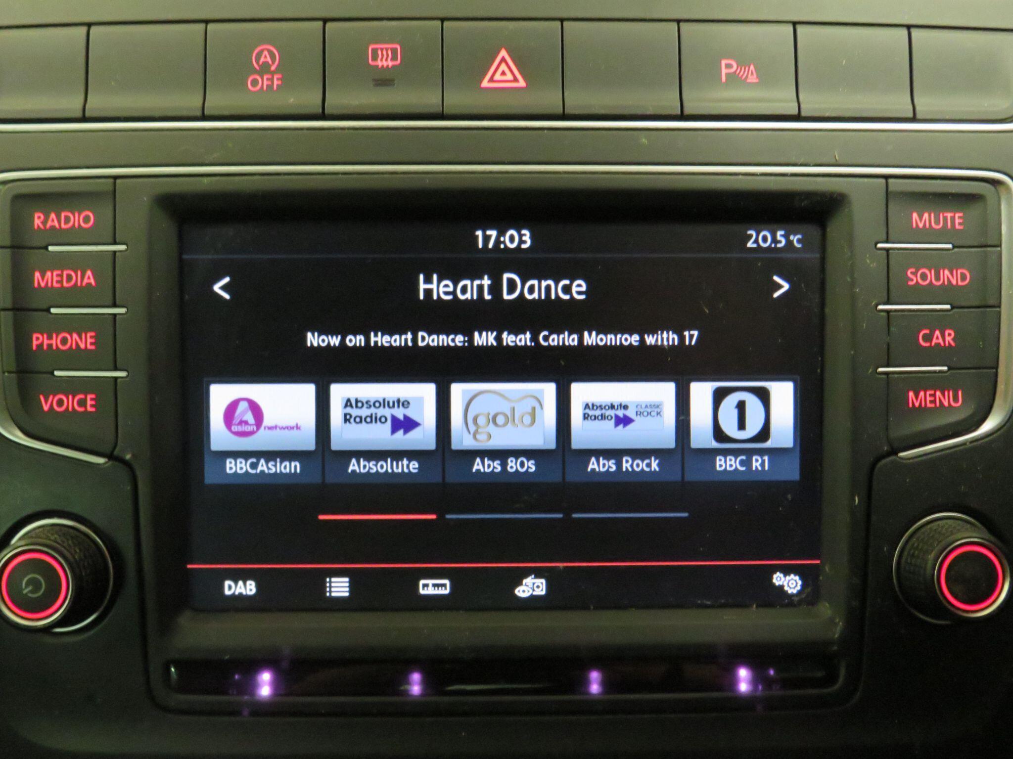 Volkswagen Polo - Image 18