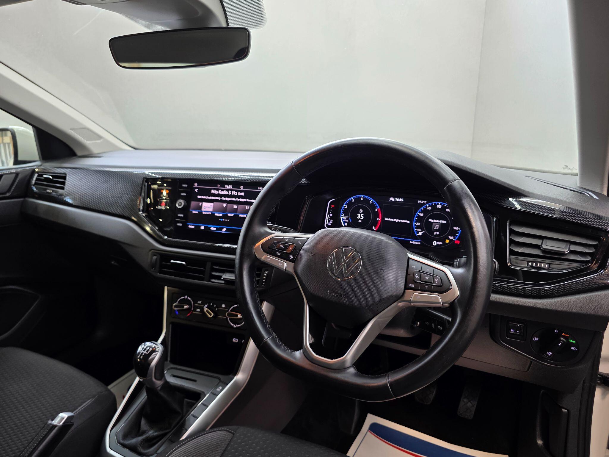 Volkswagen Polo - Image 11