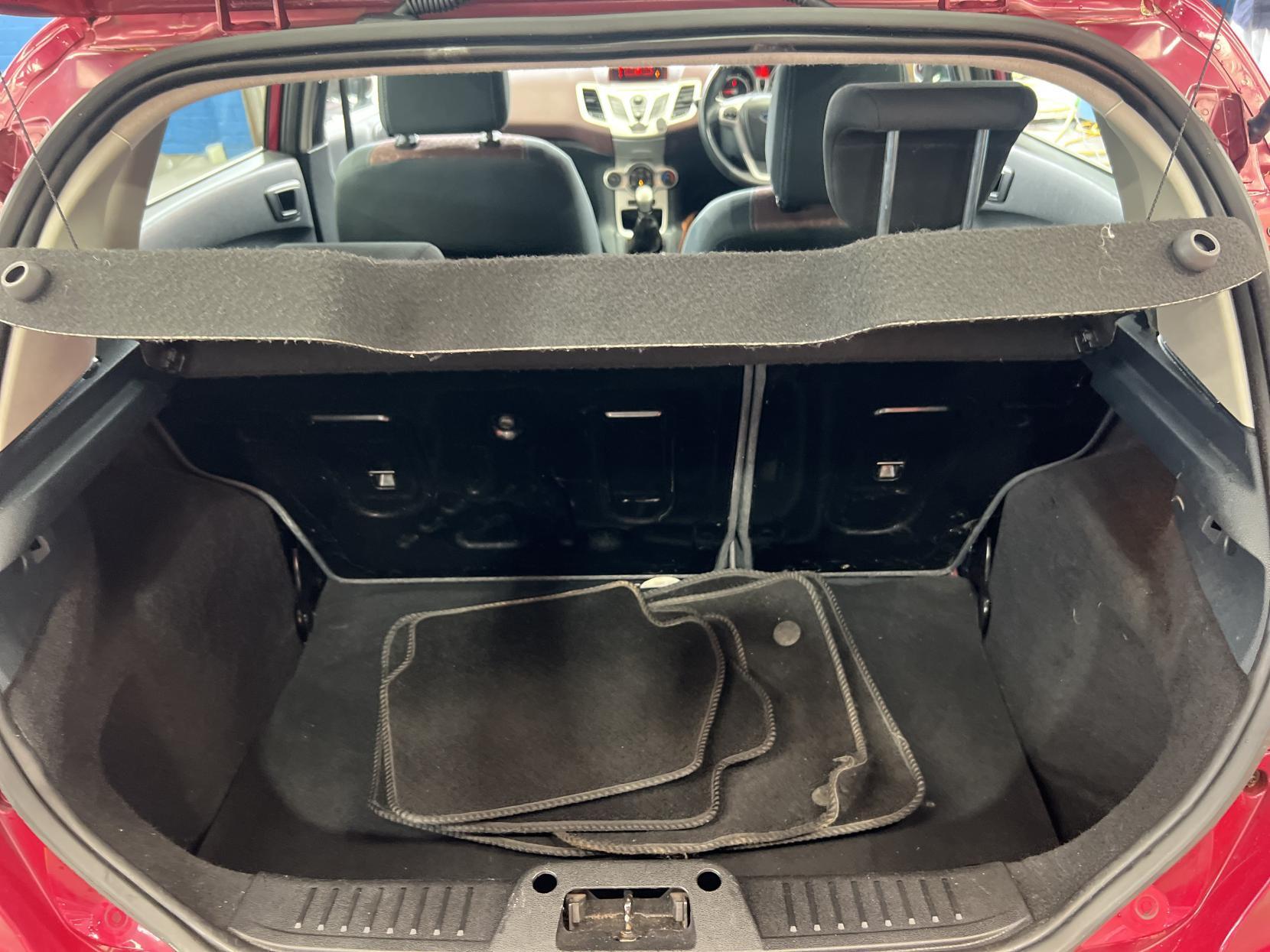 Ford Fiesta - Image 20