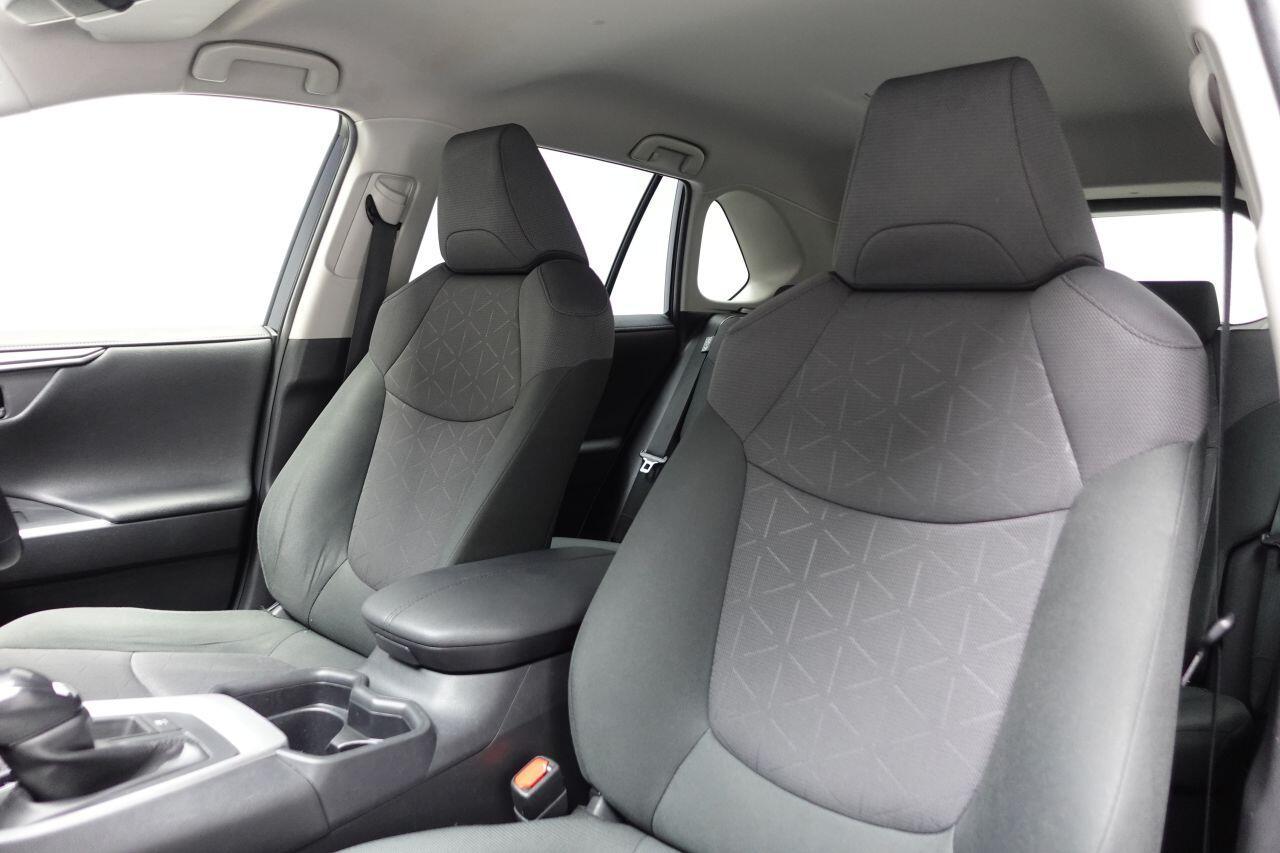 Toyota RAV4 - Image 17