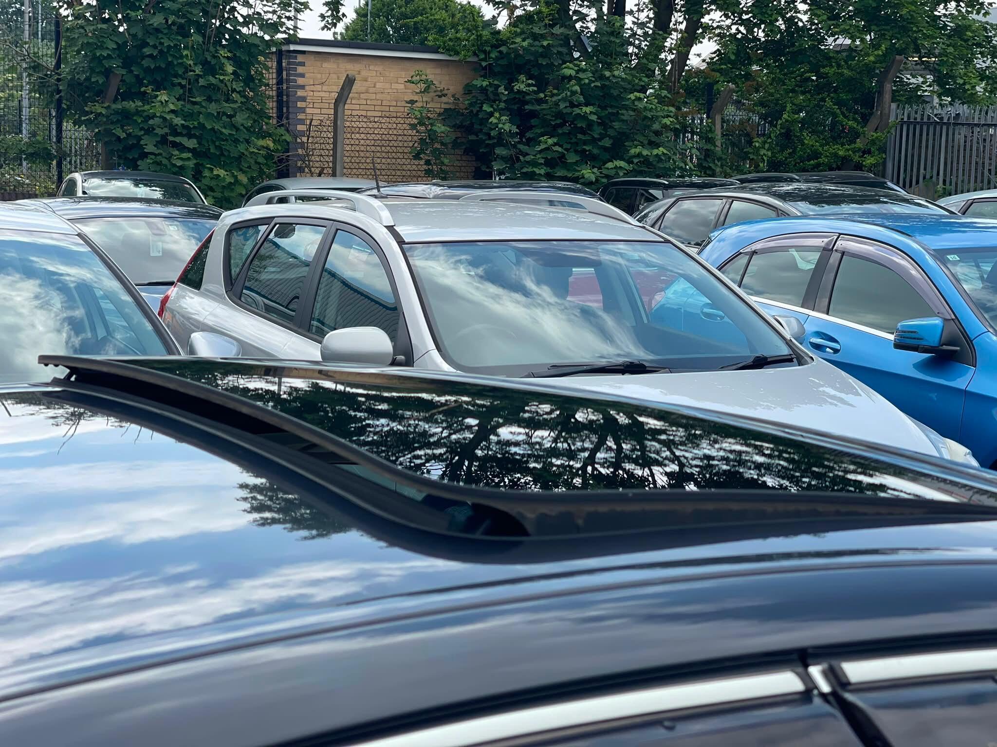 BMW 5 Series - Image 12