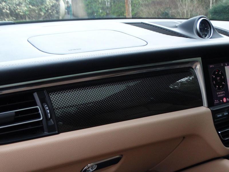 Porsche Macan - Image 12