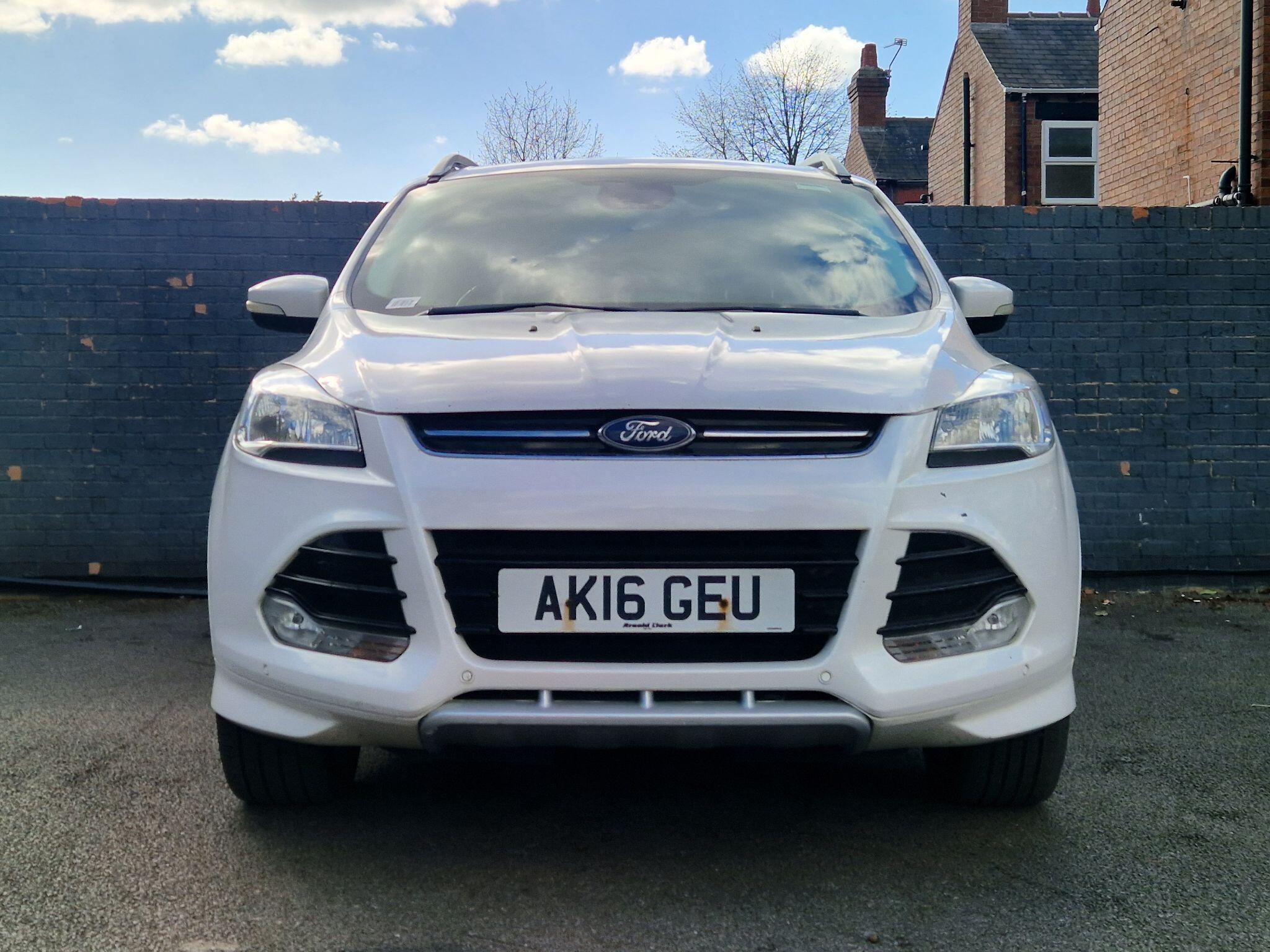 Ford Kuga - Image 17