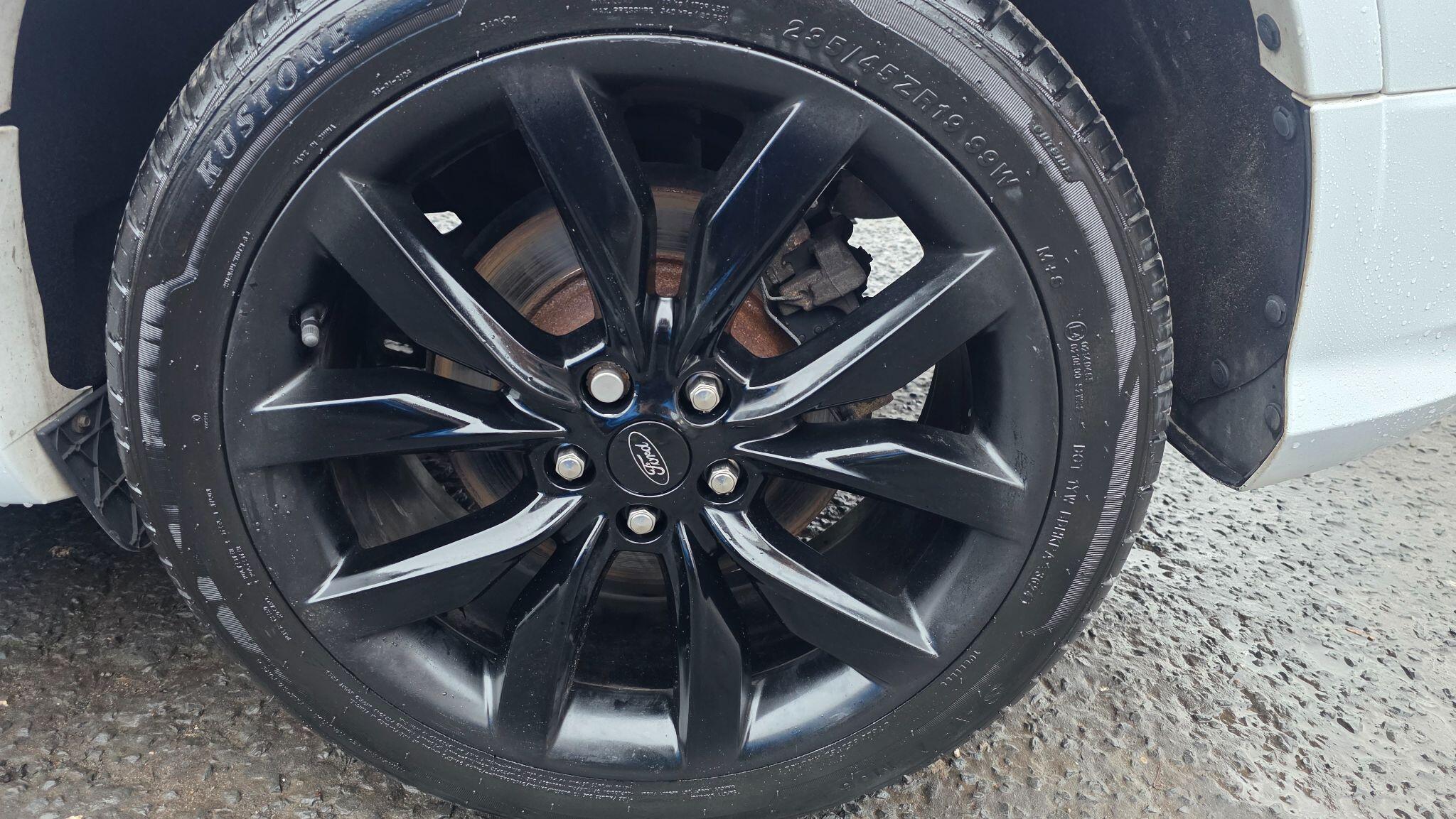 Ford Kuga - Image 47