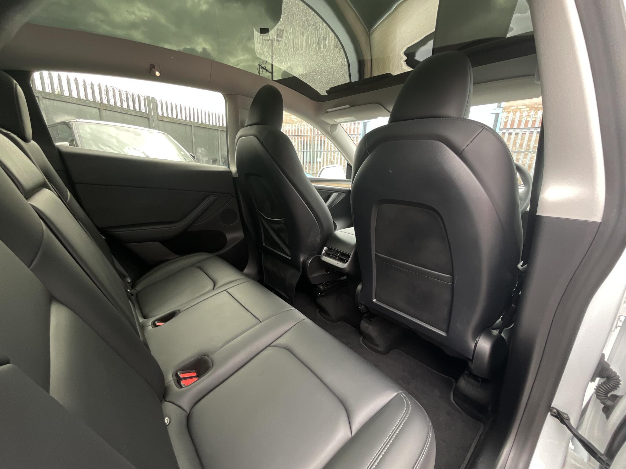 Tesla Model Y - Image 10