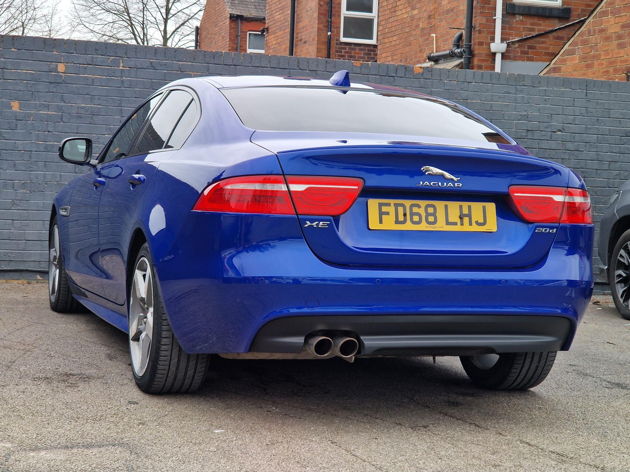 Jaguar XE - Image 23