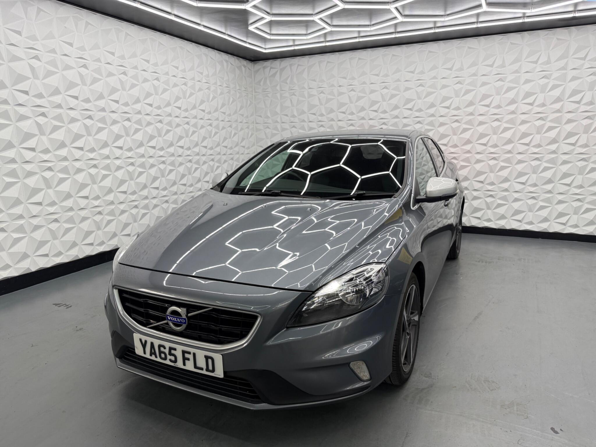 Volvo V40 - Image 7