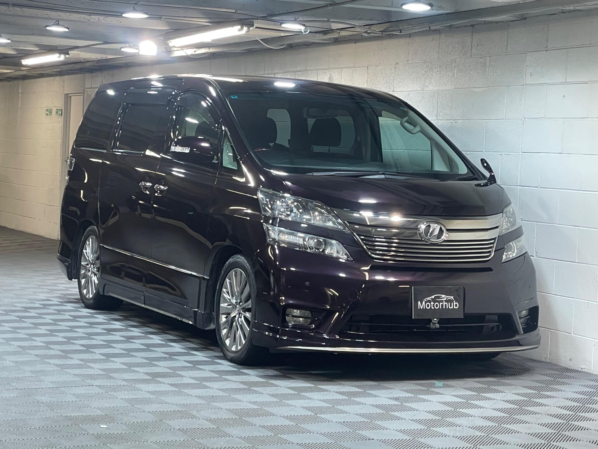 Toyota Vellfire - Image 2