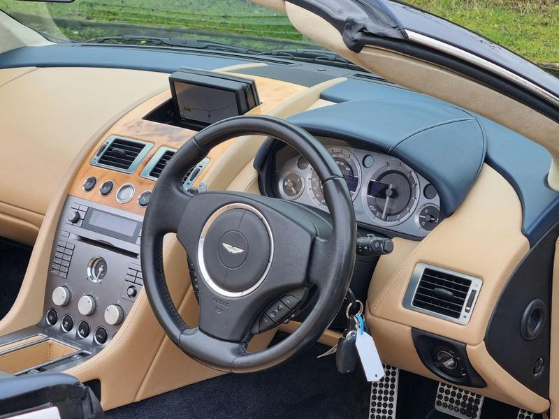 Aston Martin DB9 - Image 15