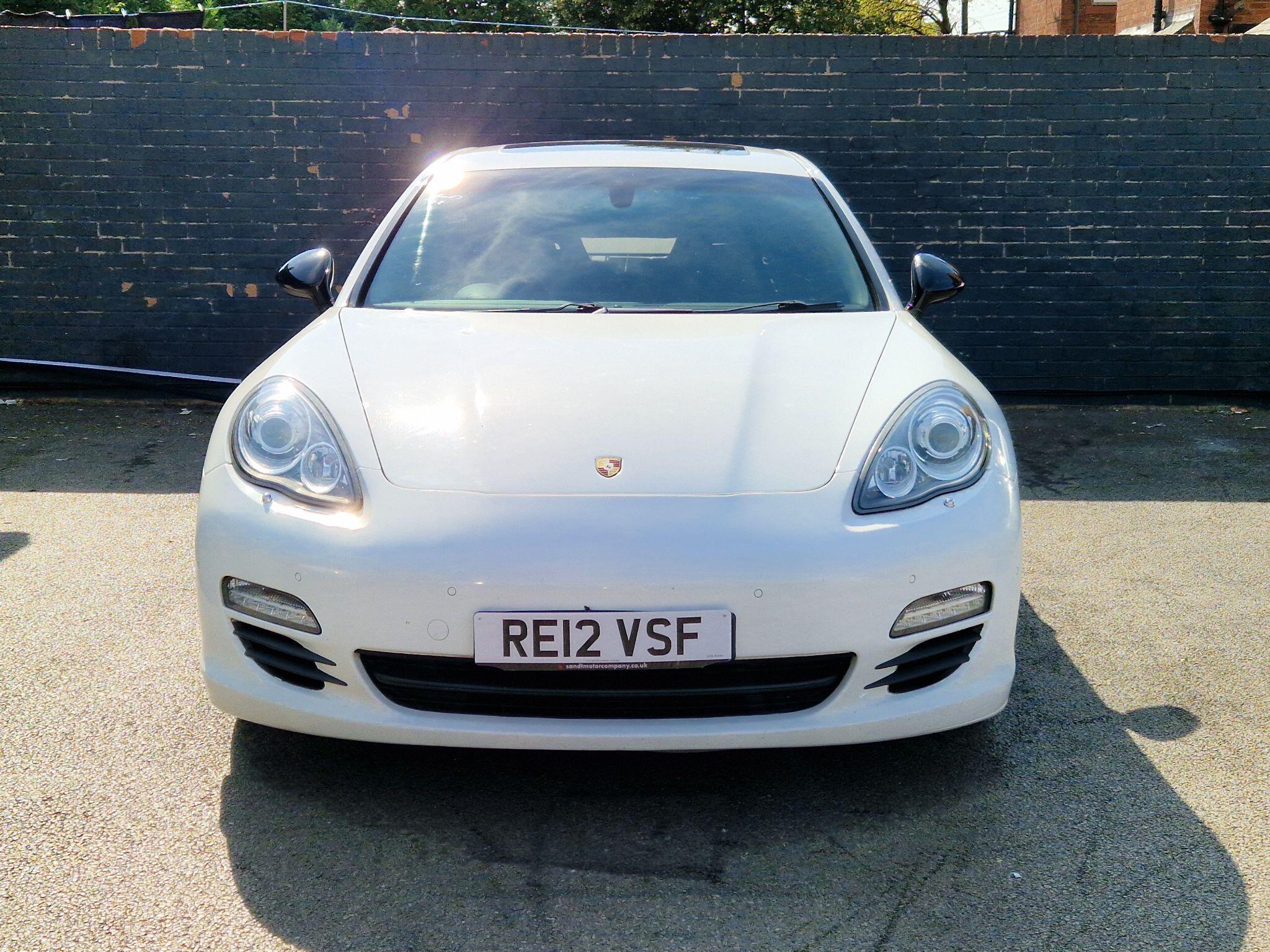 Porsche Panamera - Image 4