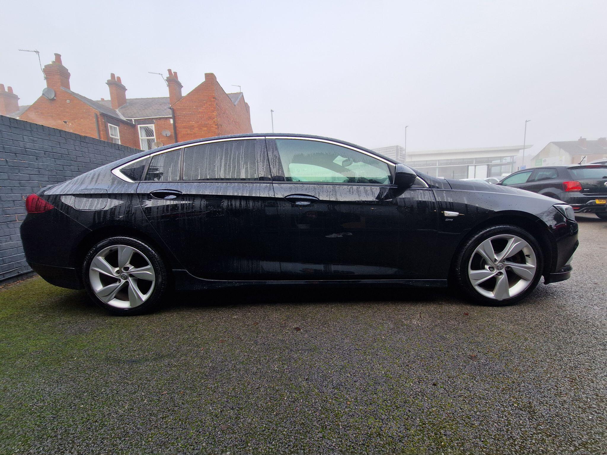 Vauxhall Insignia - Image 7