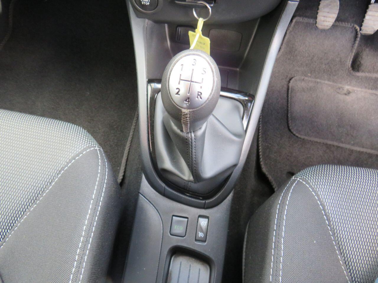 Renault Clio - Image 14