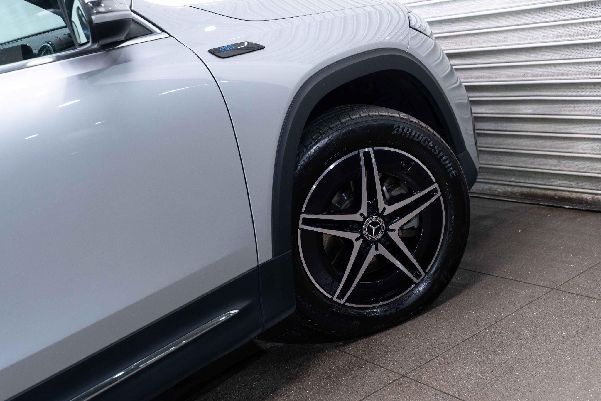 Mercedes Eqb - Image 30