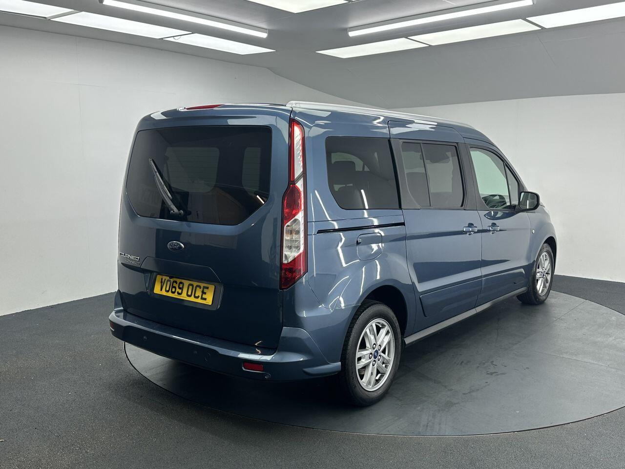 Ford Grand Tourneo Connect - Image 13