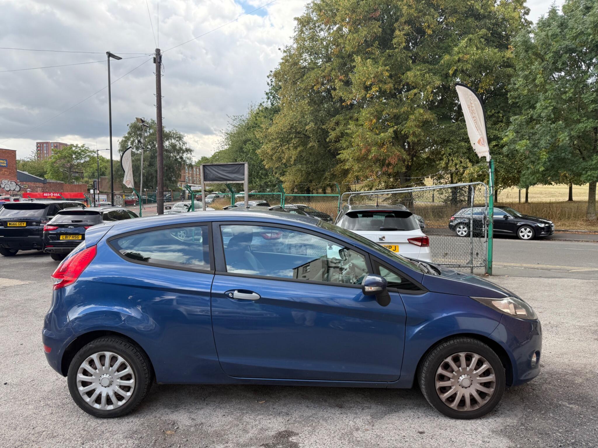 Ford Fiesta - Image 8