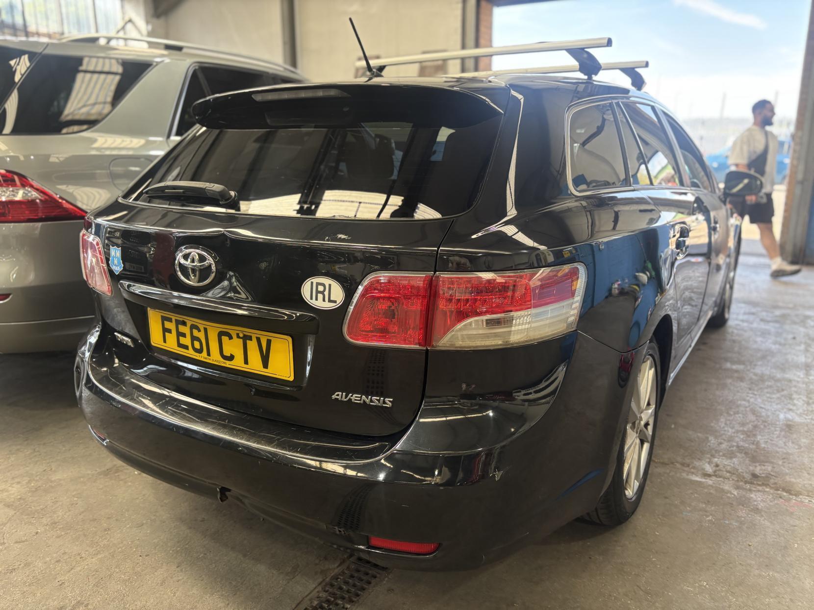 Toyota Avensis - Image 9
