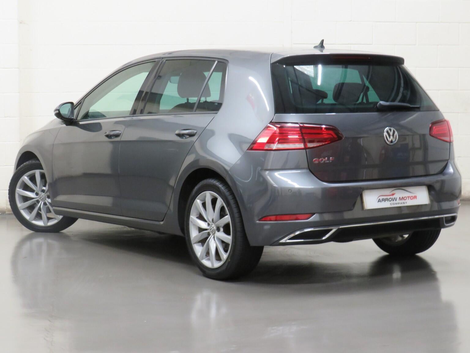 Volkswagen Golf - Image 5