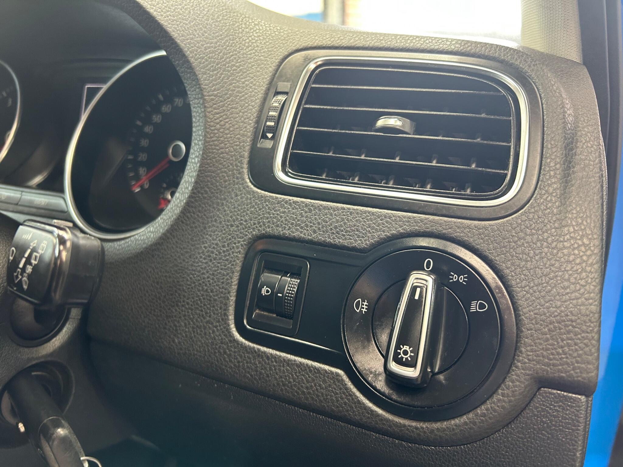 Volkswagen Polo - Image 13