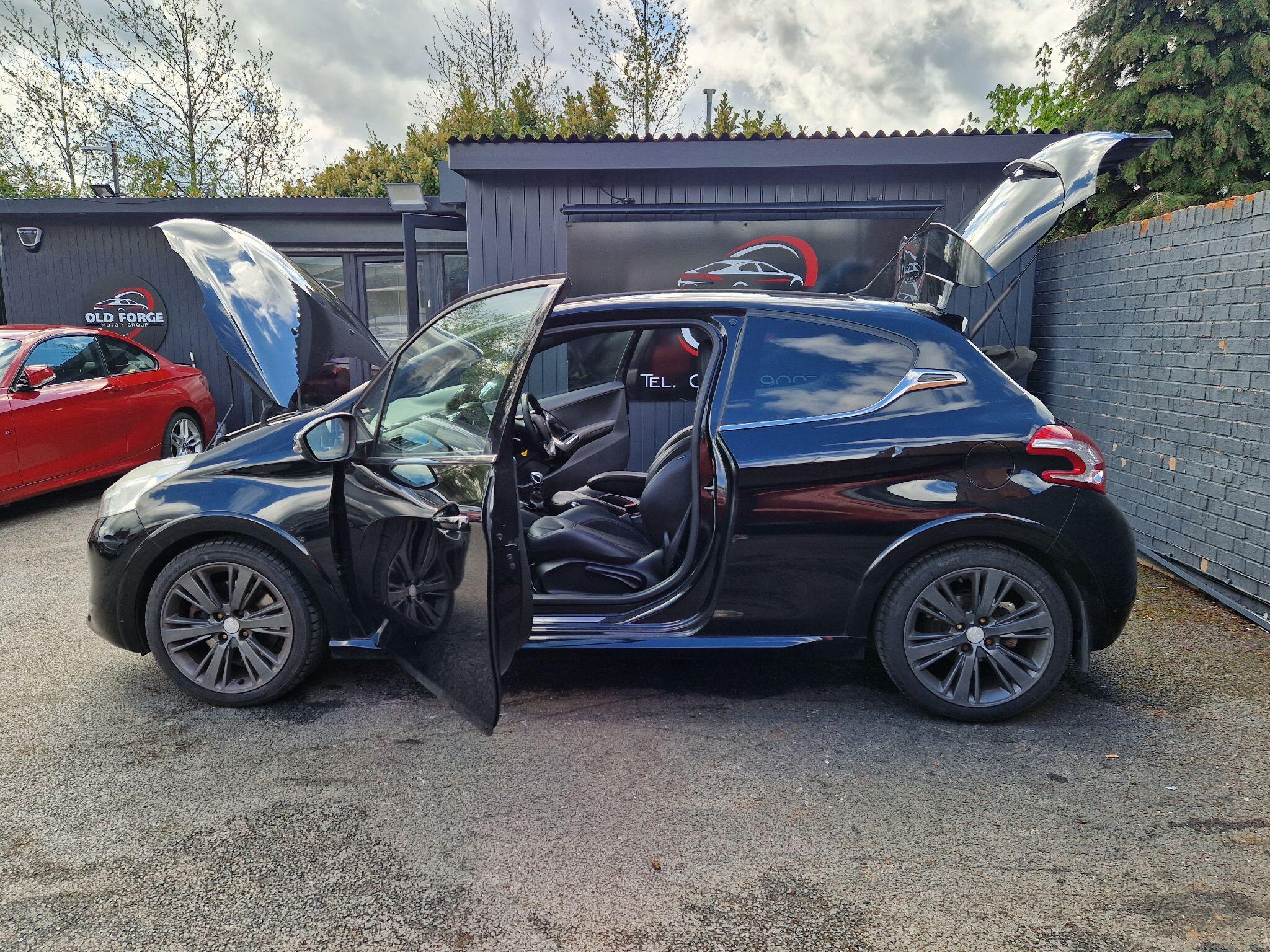 Peugeot 208 - Image 15