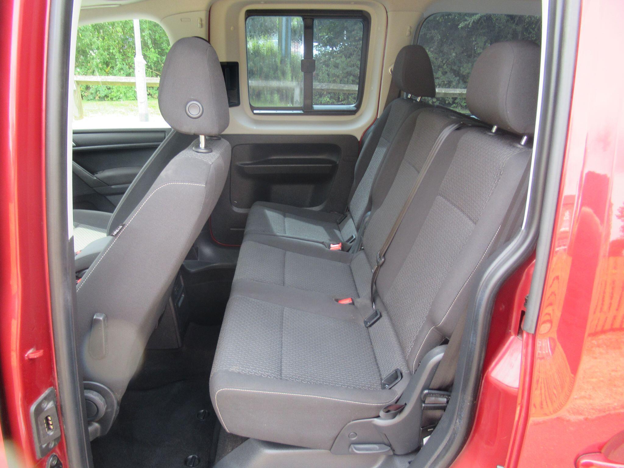 Volkswagen Caddy Maxi Life - Image 15