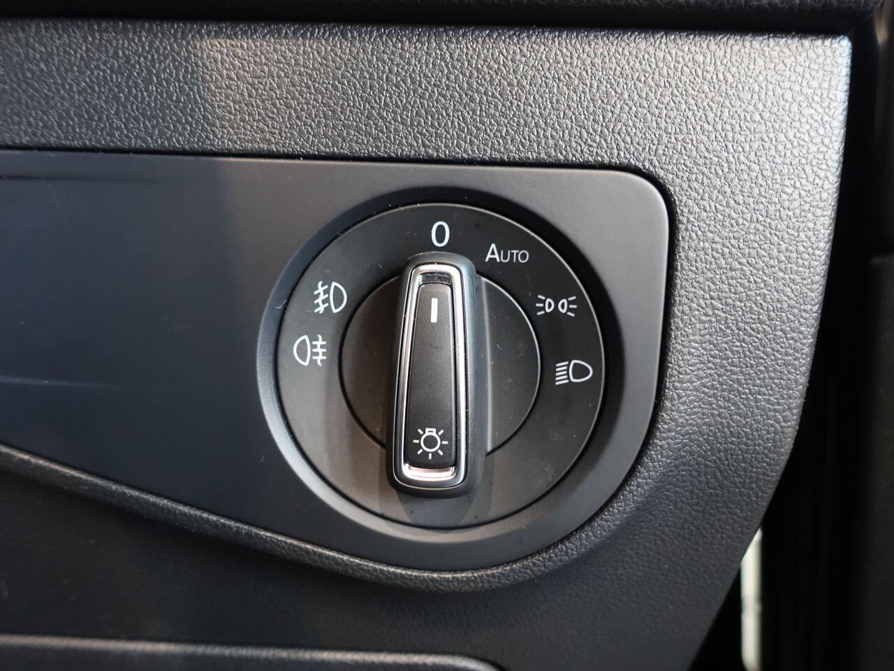 Volkswagen Tiguan - Image 25