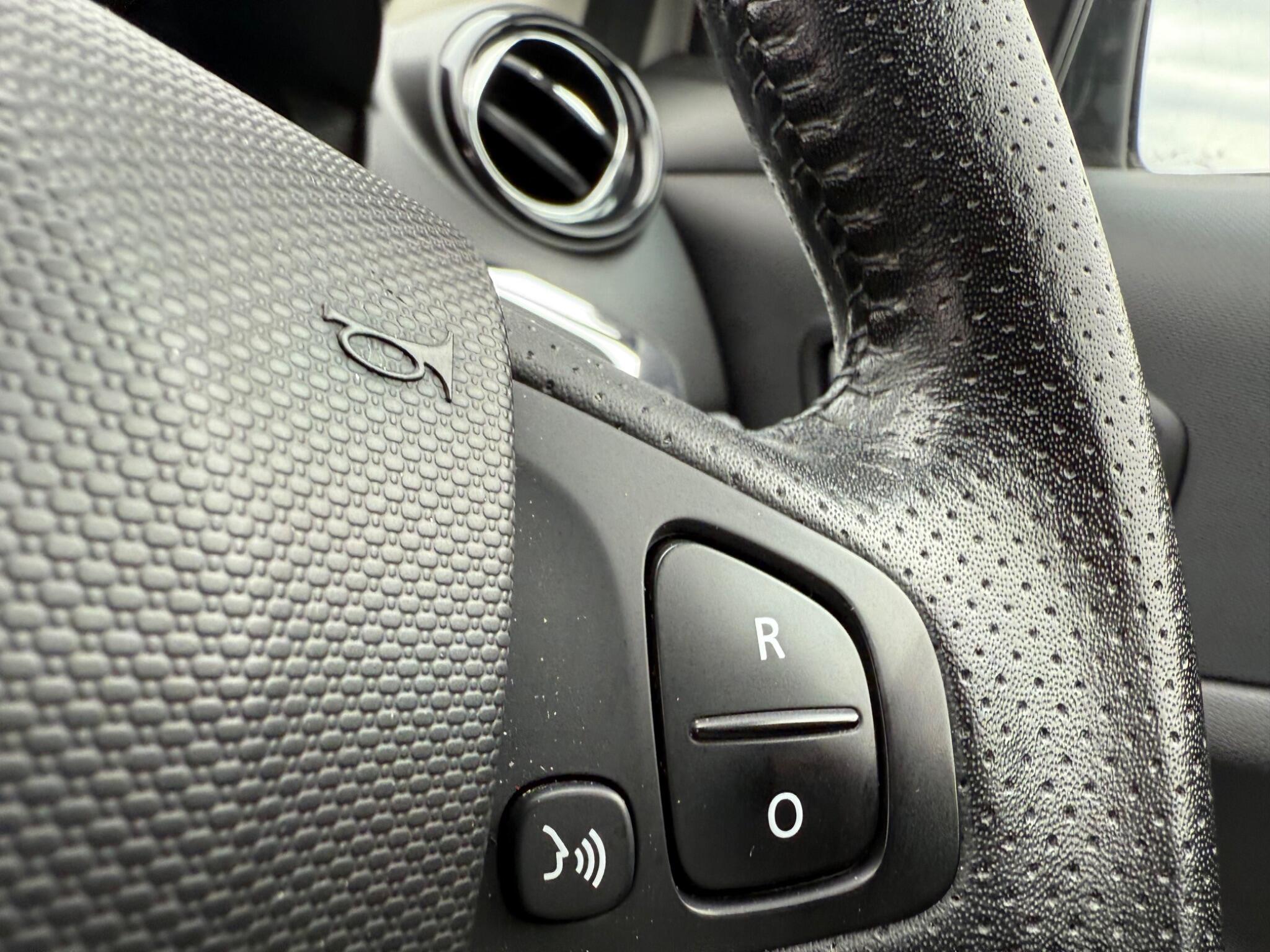 Renault Zoe - Image 18