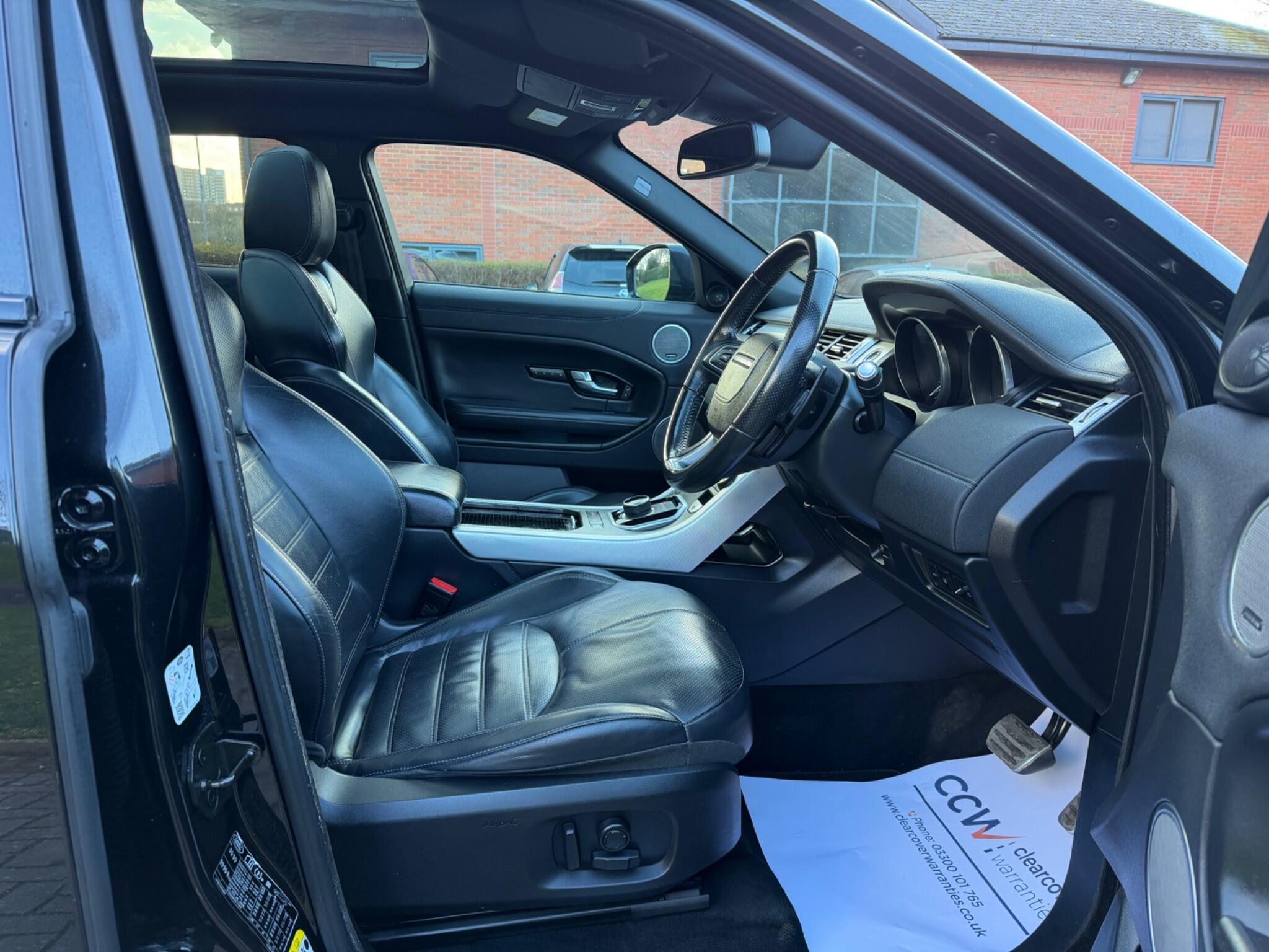 Land Rover Range Rover Evoque - Image 30