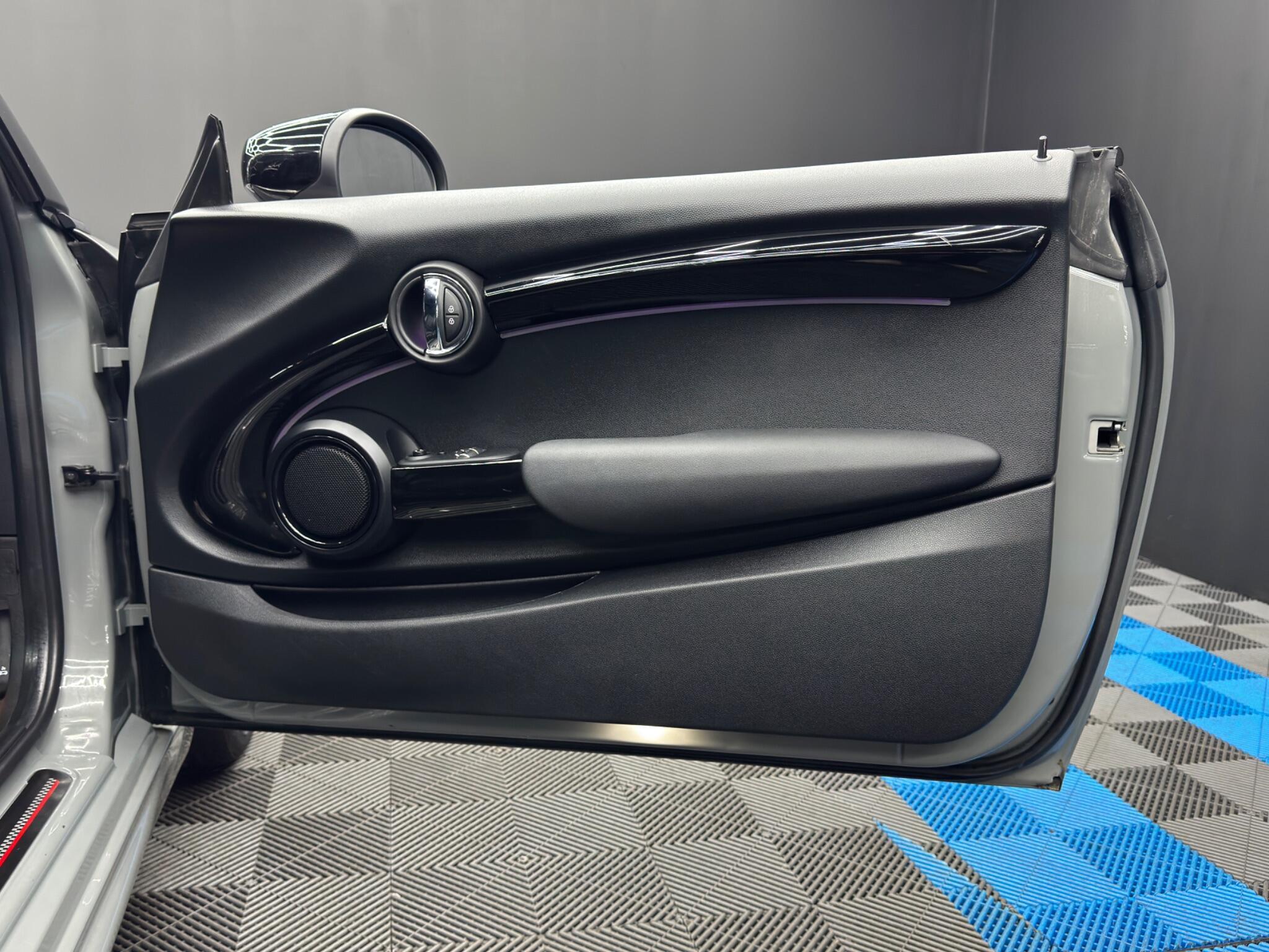 MINI Hatch - Image 40