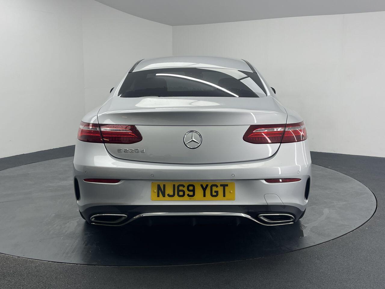 Mercedes-benz E-CLASS - Image 15