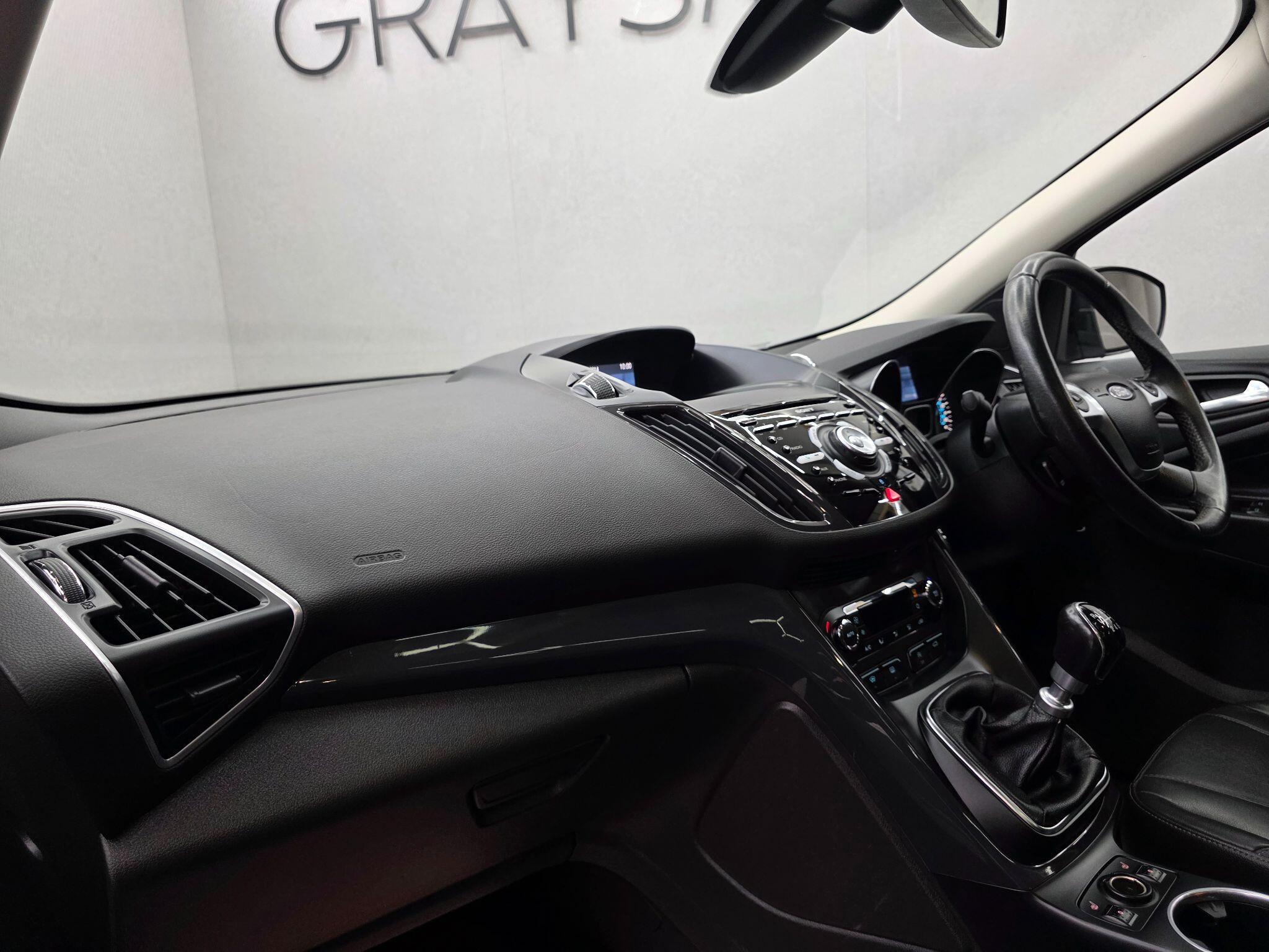 Ford Kuga - Image 15