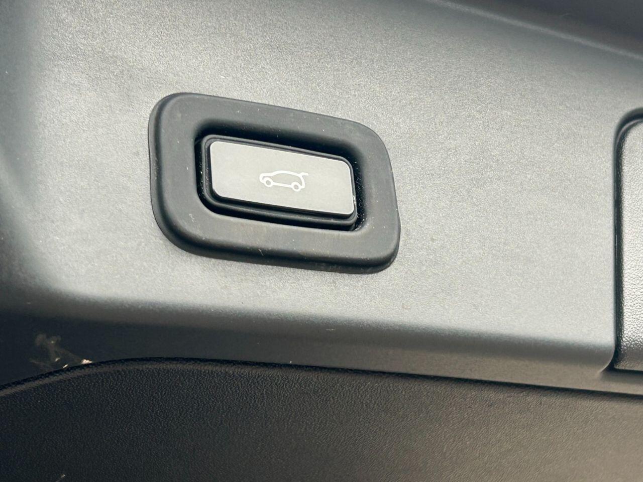 Land Rover Range Rover Evoque - Image 19