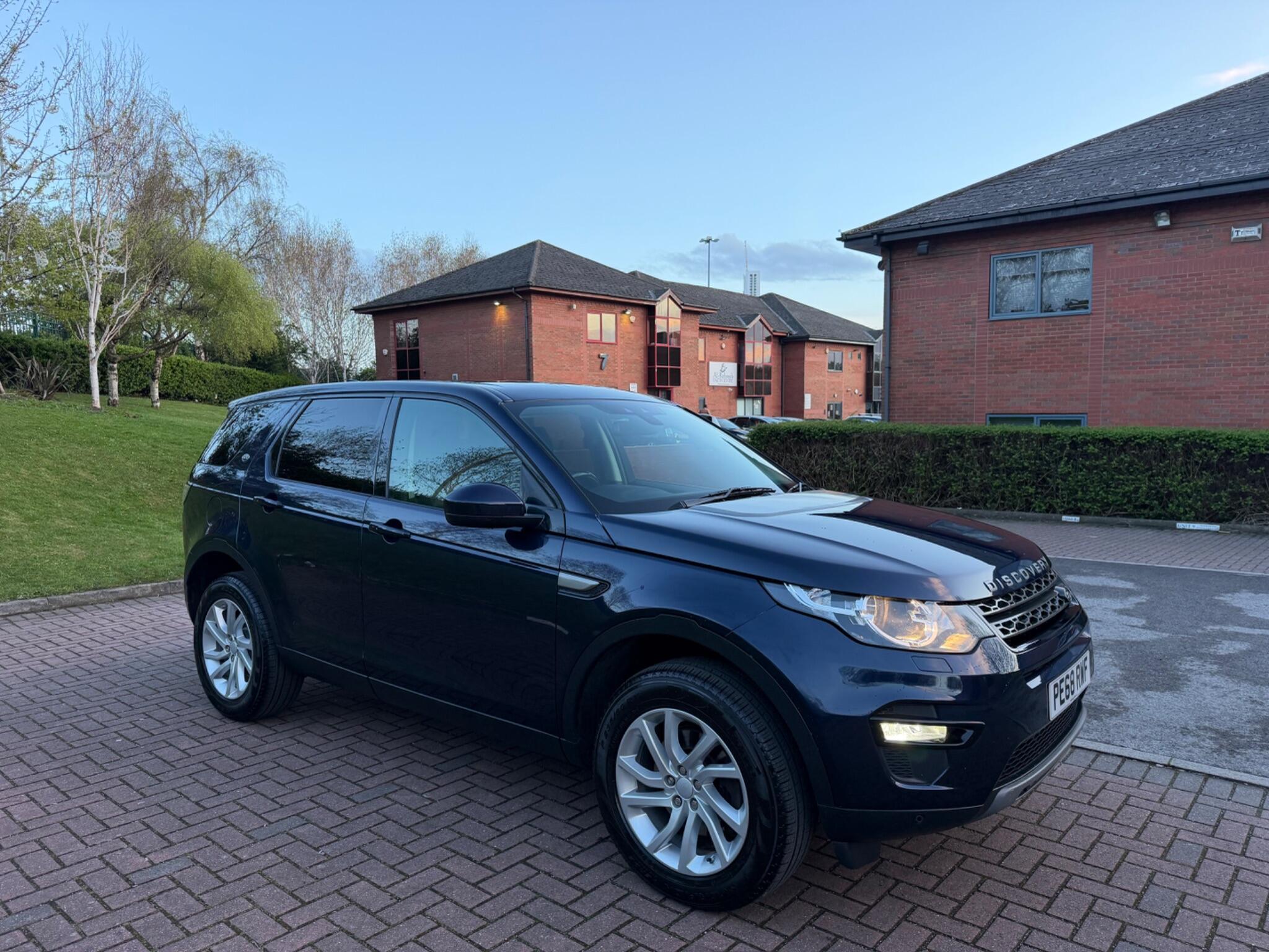 Land Rover DISCOVERY SPORT - Image 5