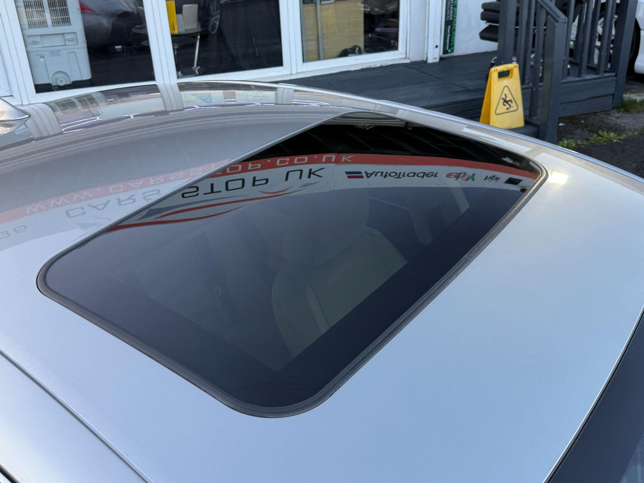 Lexus IS - Image 17
